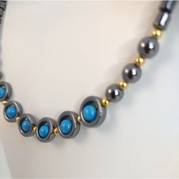 Turquoise Beaded Choker Necklace 18 inches - Picture 5 of 12